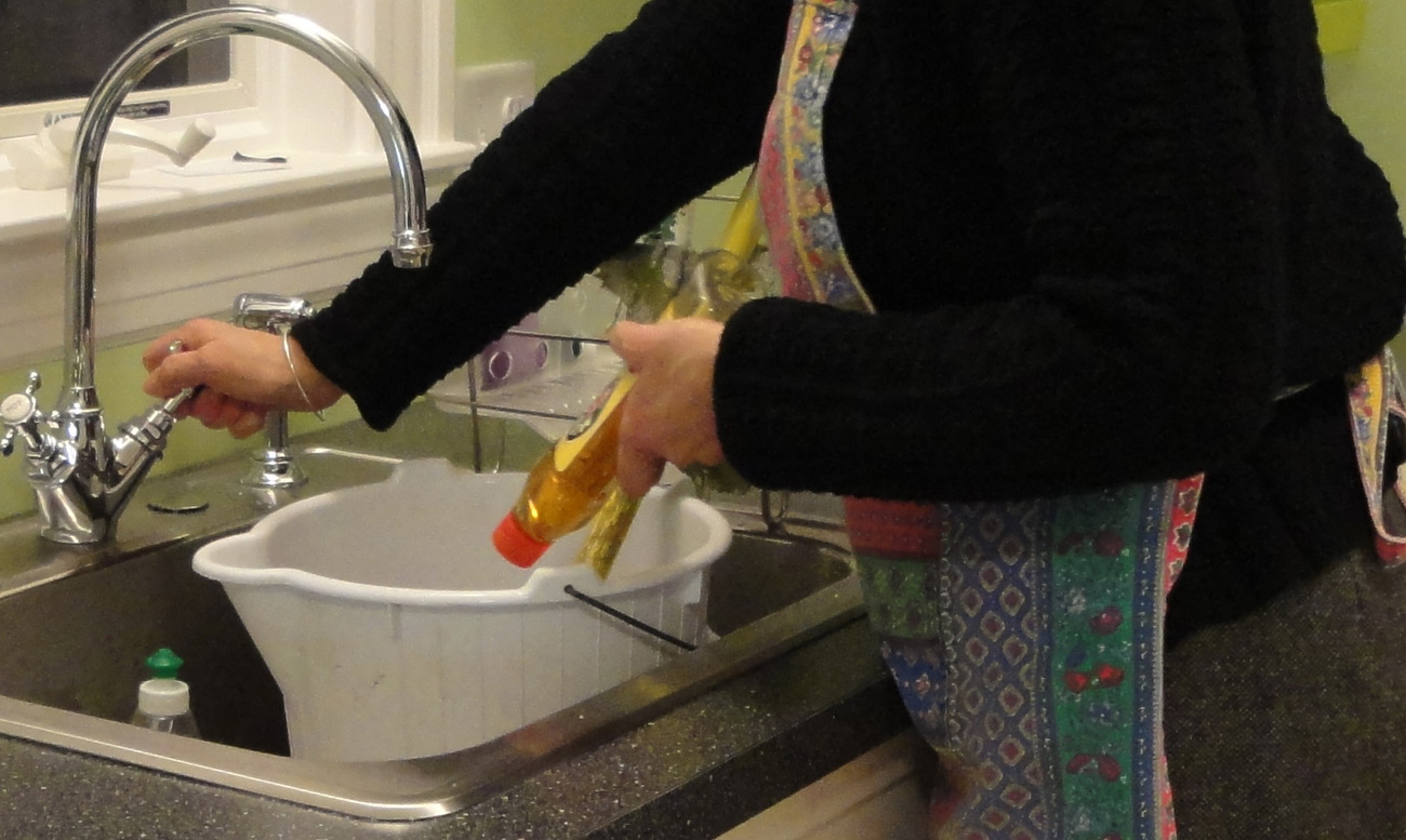 Behavioral research observing real users cleaning floors in their homes